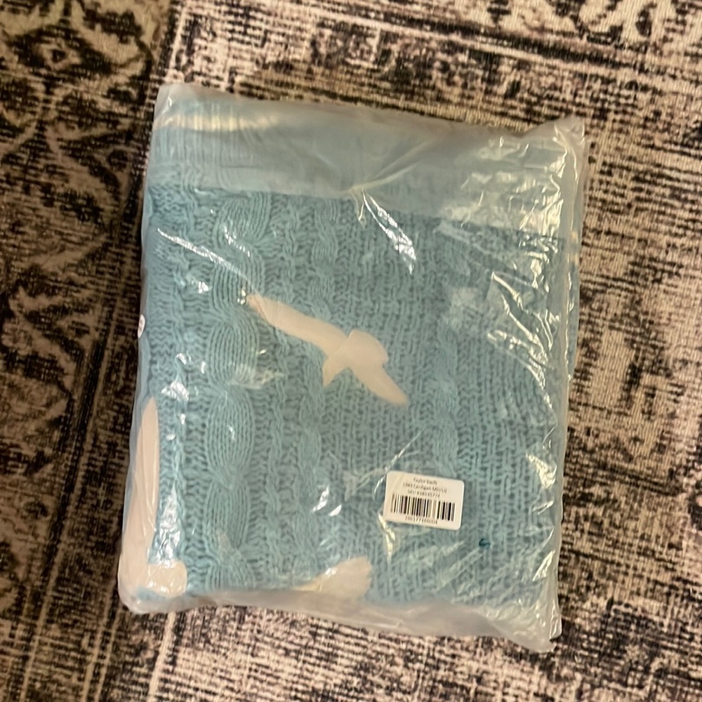 1989 Taylor Swift Cardigan!